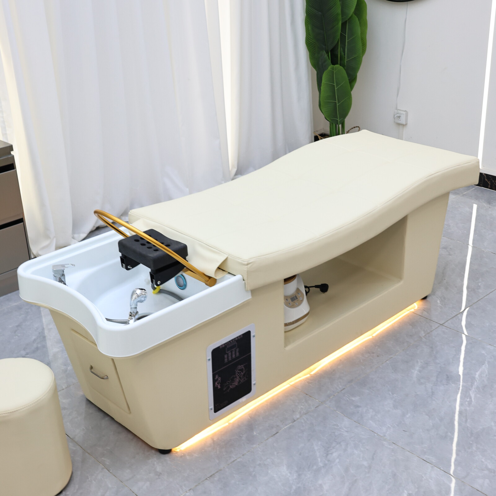 Stół do masażu XinSheng z funk – Wellness Spa And Massage recenzja i cena